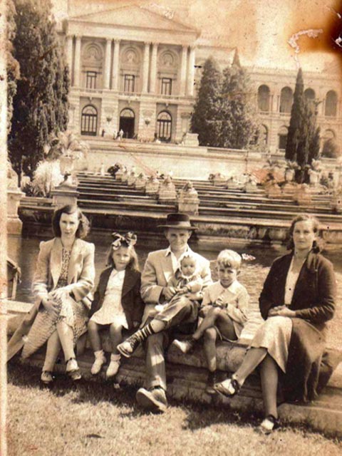 1943 Emirene, Odete, Aurélio , Olympio e Julieta no museu Ipiranga